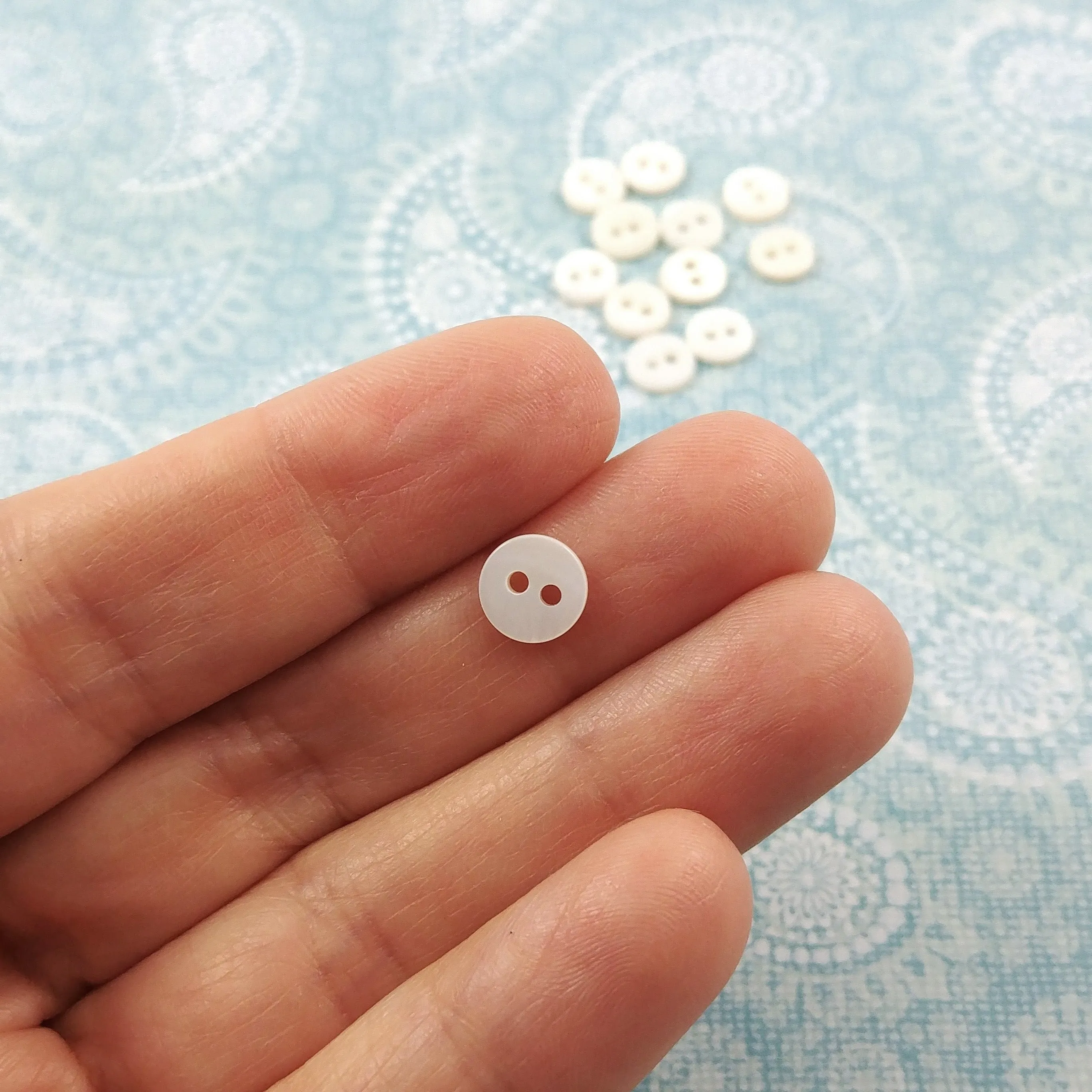 Mother of pearl buttons, Natural white shell sewing buttons, 7 sizes available