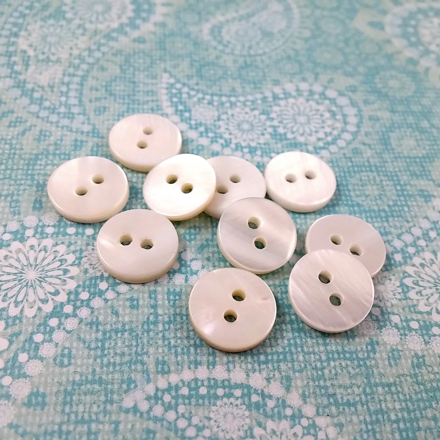 Mother of pearl buttons, Natural white shell sewing buttons, 7 sizes available