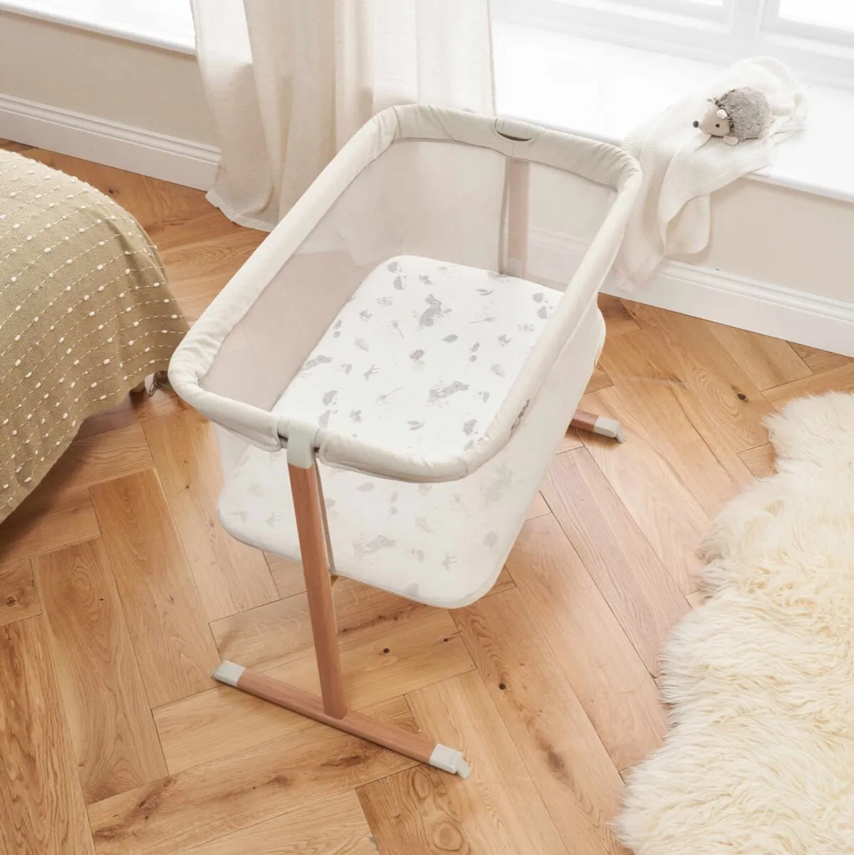 ZiZee Breathable Rocking Crib -  Scandinavian Walnut/Ecru